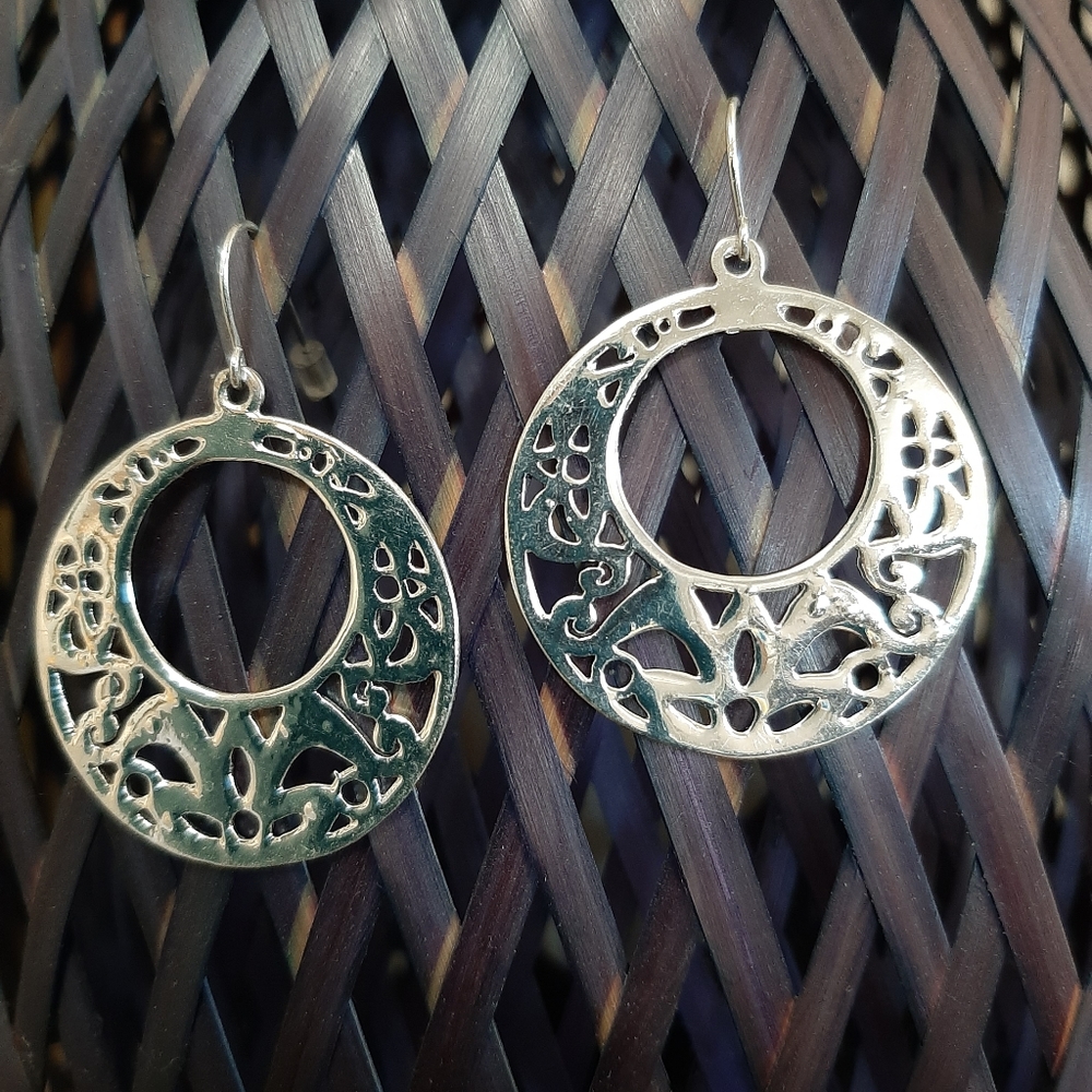 Earrings Silvertone - Picture 2 of 3